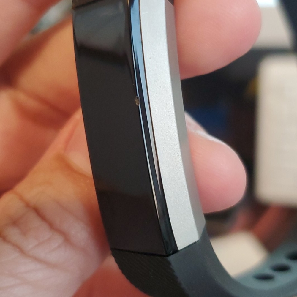 Fitbit Alta - Large - image 4
